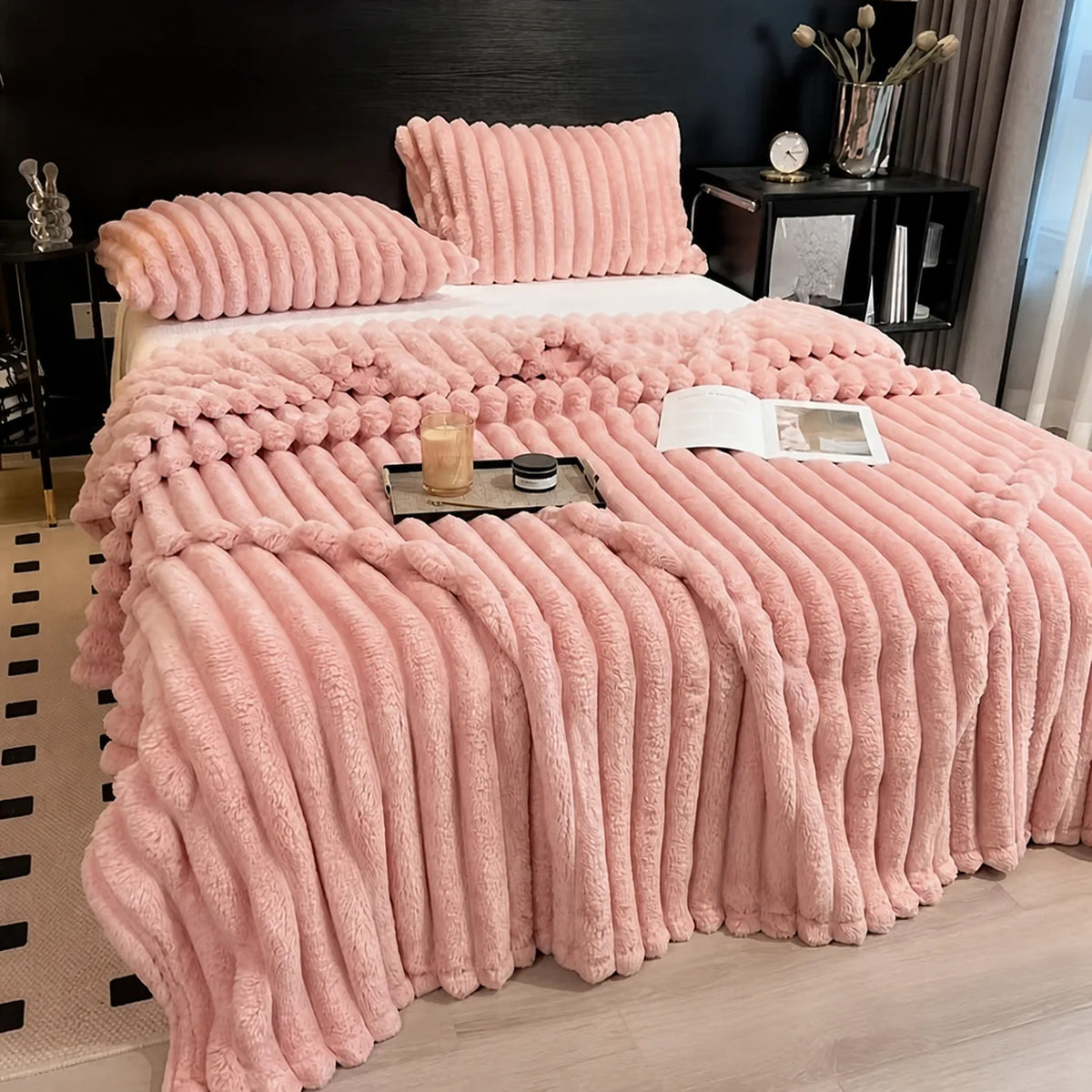 Manta fleece super macia com textura listrada, leve e decorativa para sofá, cama, sala e escritório o ano todo com conforto diário