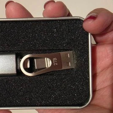 Pendrive 3 em 1 USB e Type-C com adaptador Lightning