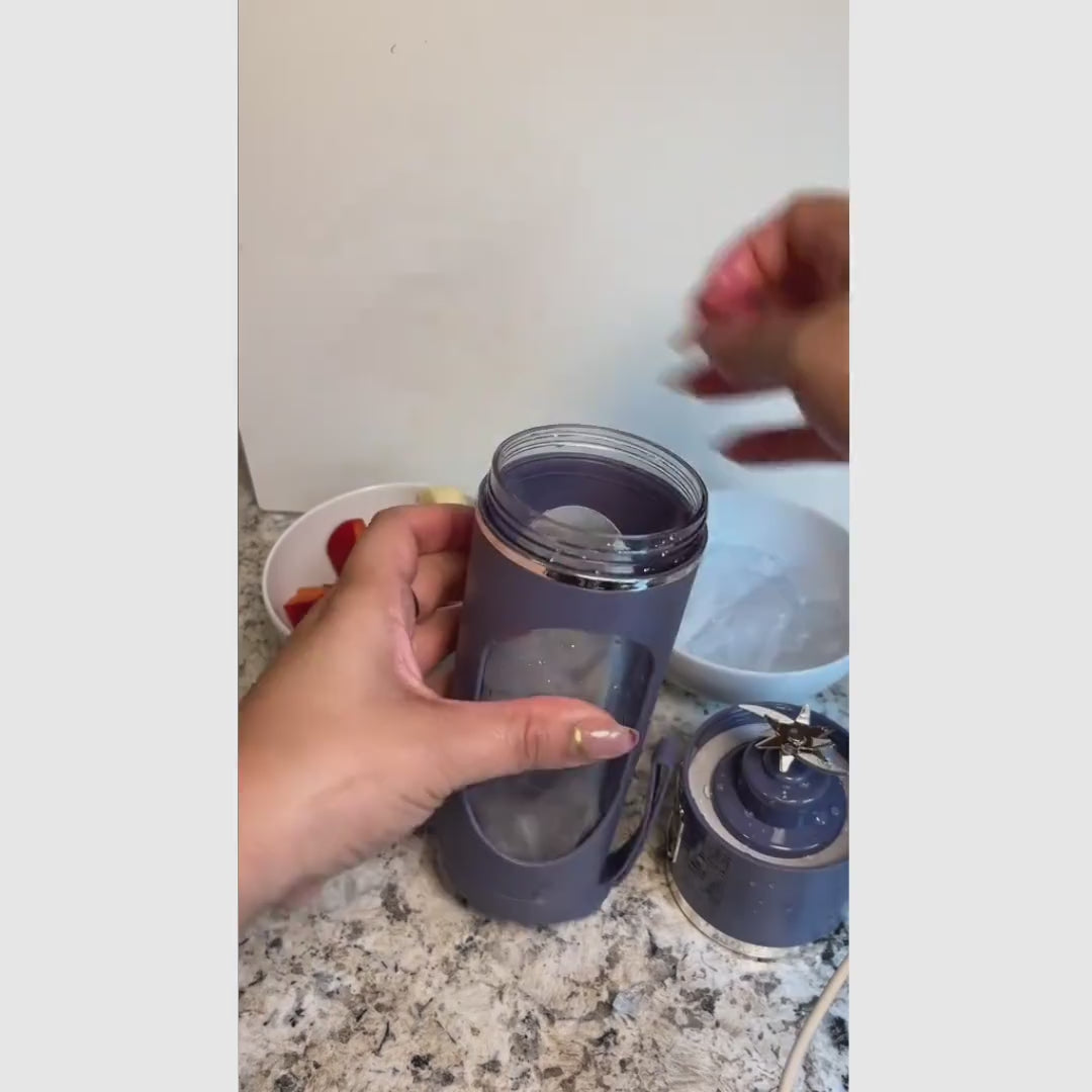 Liquidificador individual com display digital LED e espremedor de limão integrado para frutas, gelo, castanhas e vegetais onde quiser com praticidade