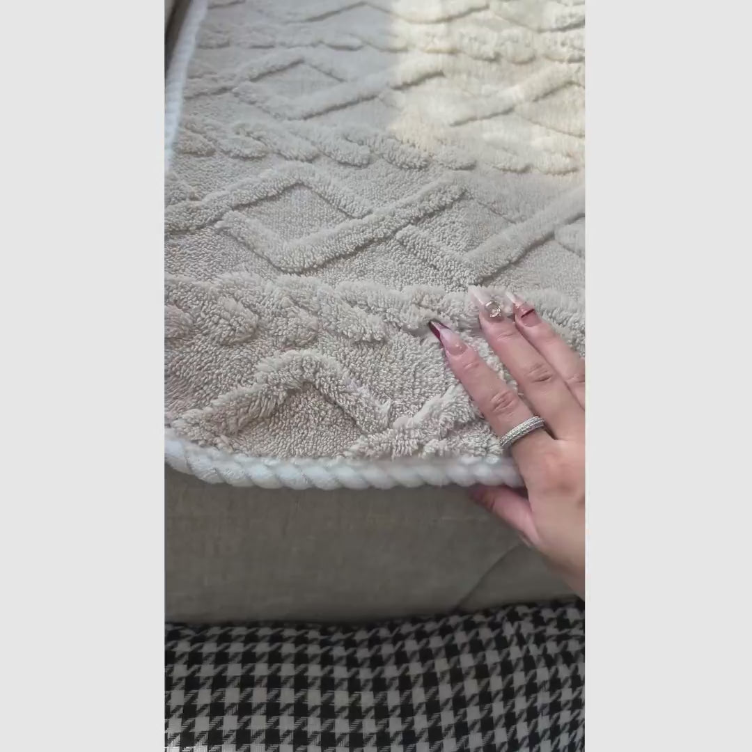 Protetor de sofá em veludo macio antiderrapante com matelassê moderno, capa lavável para sala, quarto e casas com pets