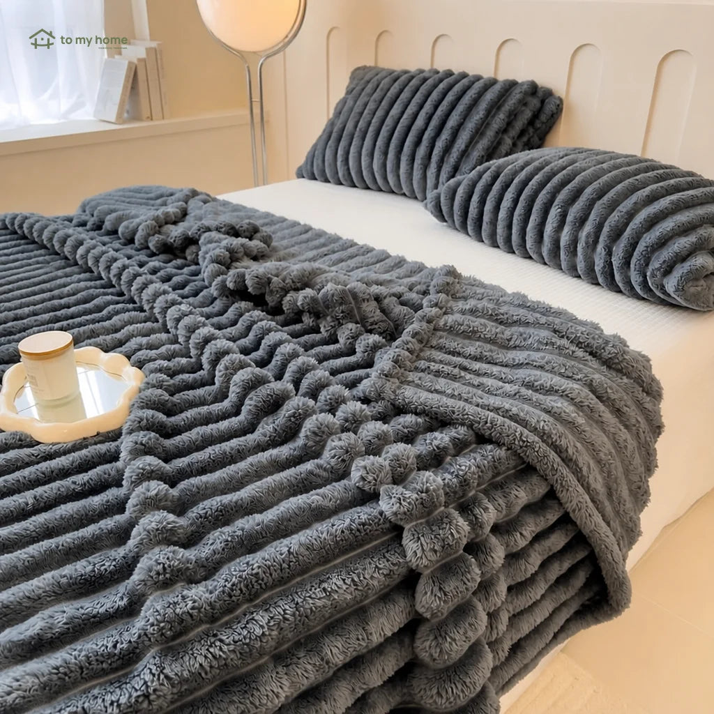 Manta fleece super macia com textura listrada, leve e decorativa para sofá, cama, sala e escritório o ano todo com conforto diário