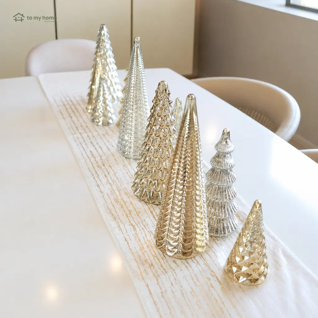 Conjunto com 5 árvores decorativas iluminadas em vidro mercurizado para mesa, aparador e decoração natalina com timer automático de seis horas