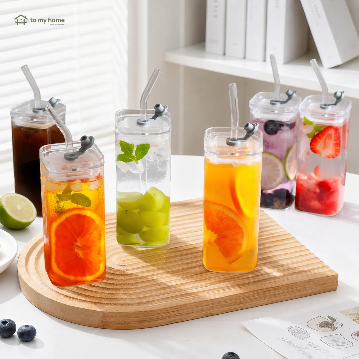 Conjunto com 4 copos de vidro 380 ml com tampa e canudo, design quadrado para café, sucos e drinks em casa ou no escritório