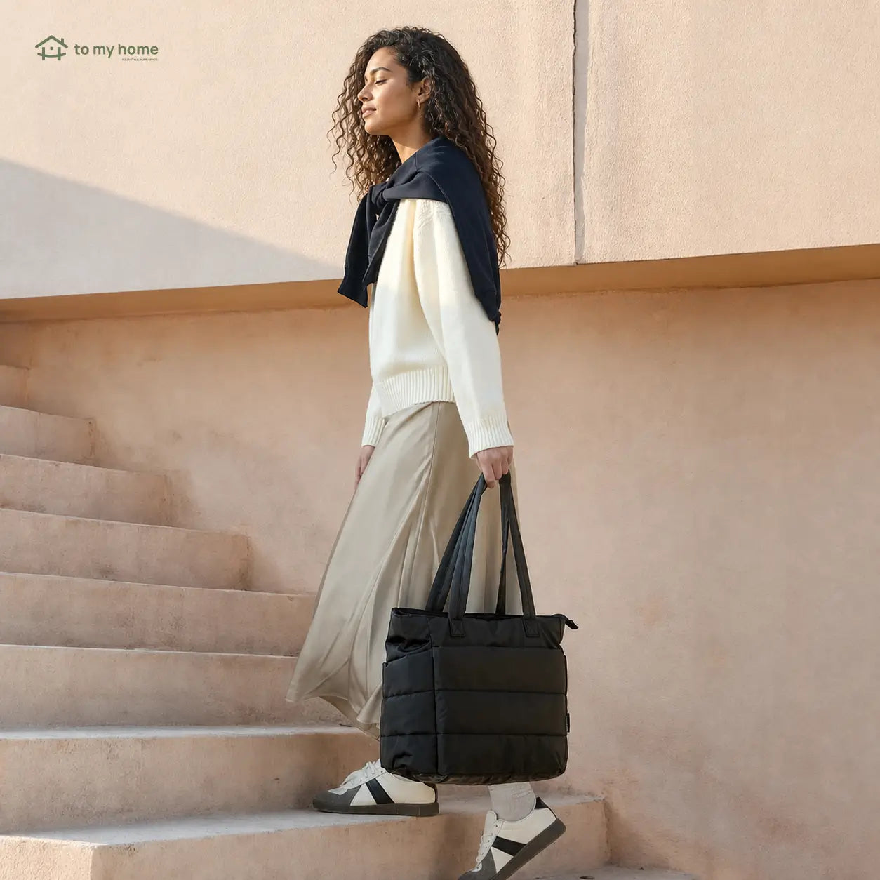 Bolsa tote puffer com porta-notebook e múltiplos compartimentos, ideal para rotina urbana, estudos, academia e viagens com conforto leve e prático